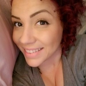 Meet your Posher, Emilia